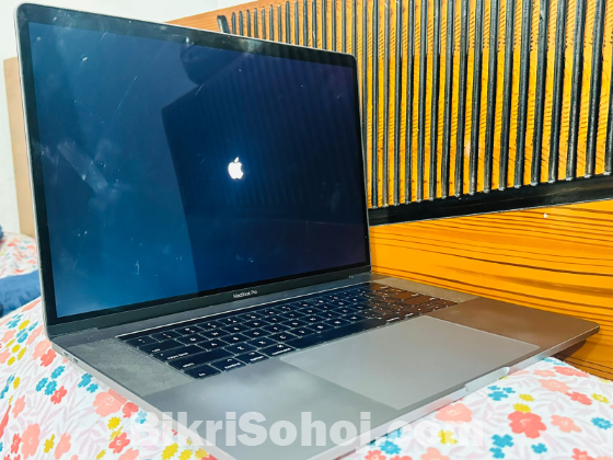 MacBook Pro 2017 15
